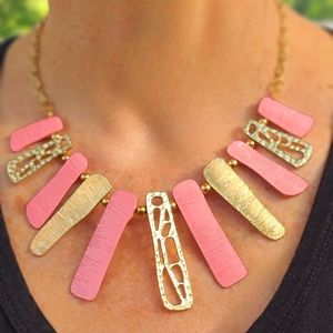 Set of Earings and Necklace